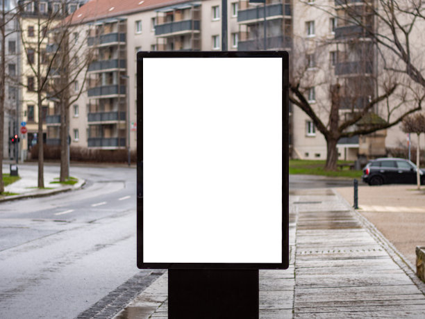 街上空荡荡的广告牌图片下载