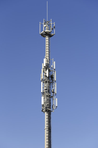 高大的钢铁电信塔图片下载