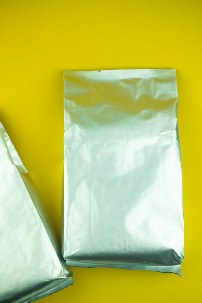 银箔塑料咖啡袋。铝包咖啡。图片下载