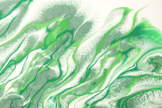 抽象流体艺术背景绿色和白色。液体的大理石。丙烯酸画与光泽翡翠梯度。图片下载