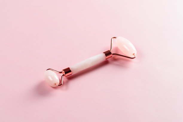 脸部按摩器。图片下载