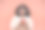 弯曲的非洲妇女用智能手机自拍——快乐的胖女孩享受城市中的科技图片下载