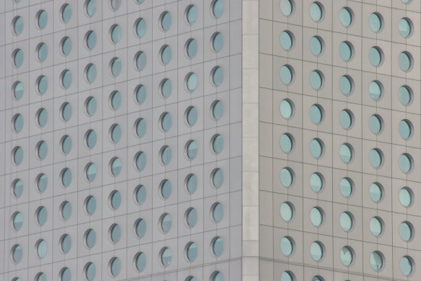 2005年5月15日，香港怡和大厦圆窗图片下载