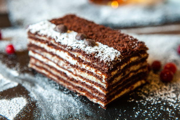 素食生胡萝卜蛋糕。健康食品。灰石的背景图片下载