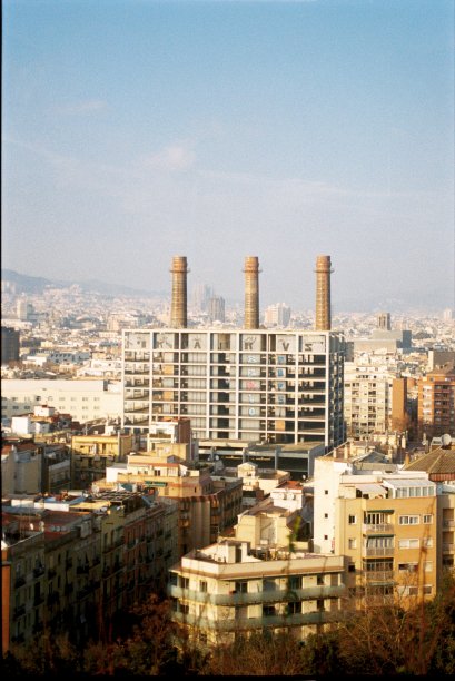 三个烟囱图片下载