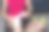 一名妇女自己包扎受伤的膝盖图片下载