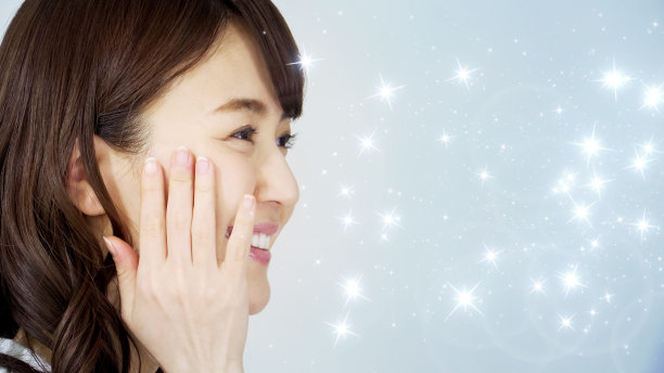 年轻亚洲女性的美丽观念。皮肤护理。图片下载