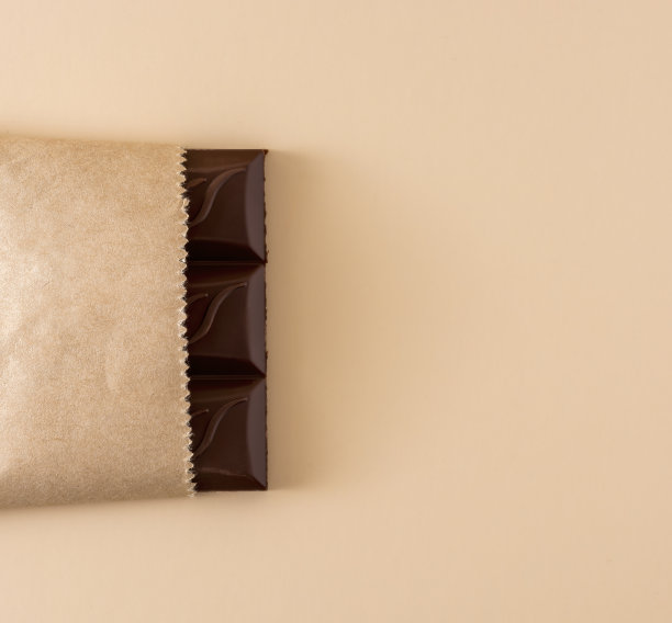 打开巧克力棒本色背景。图片下载