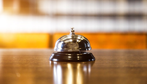 酒店服务钟声，服务企业理念一流。图片下载