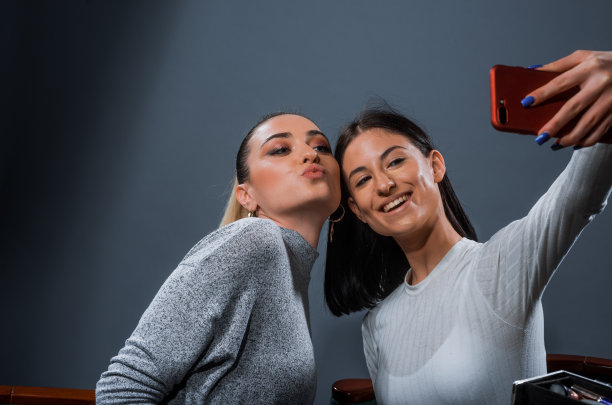 美丽的现代女孩图片下载