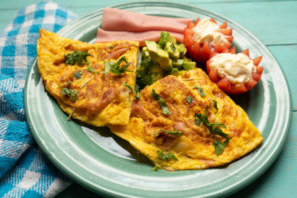 牛油果番茄火腿煎蛋卷图片下载