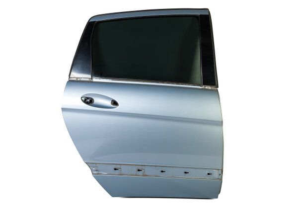 汽车的后门是蓝色的白色孤立背景。维修车间内车辆的车身修理图片下载