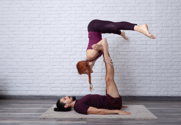 在家做瑜伽图片下载