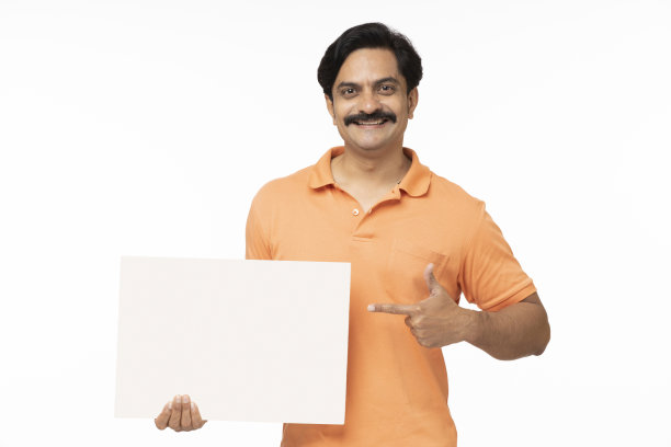 英俊男子的肖像在白色背景，股票照片图片下载