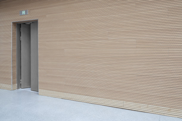 现代图书馆房间的门。图片下载