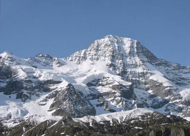 瑞士奥伯斯坦堡的景色图片下载