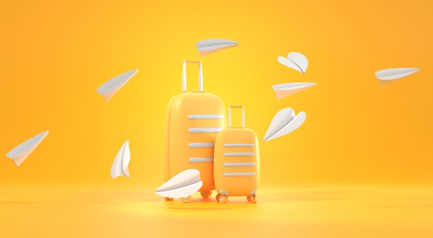 黄色塑料手提箱，橙色背景的纸飞机。夏季旅行或假期旅行的行李袋，梦想的飞行和海滩假期，现实的3d渲染。旅游旗帜图片下载