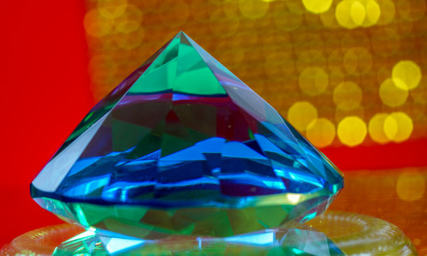 宝石也被称为宝石是一种矿物或有机物质，图片下载