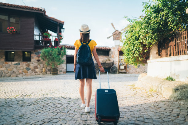 女游客在欧洲旅行图片下载