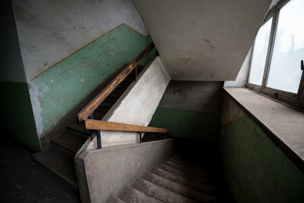 废弃的大楼黑暗图片下载