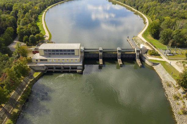 水电站鸟瞰图图片下载