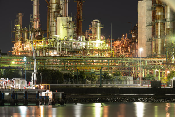 工厂的夜景图片下载