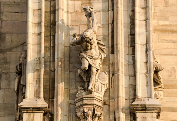 米兰大教堂的建筑细节图片下载