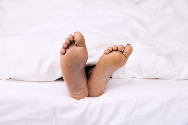 一对有残疾的黑人夫妇图片下载