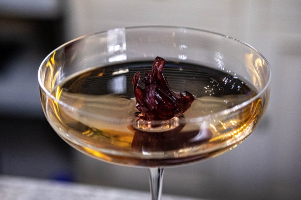 简约鸡尾酒图片下载