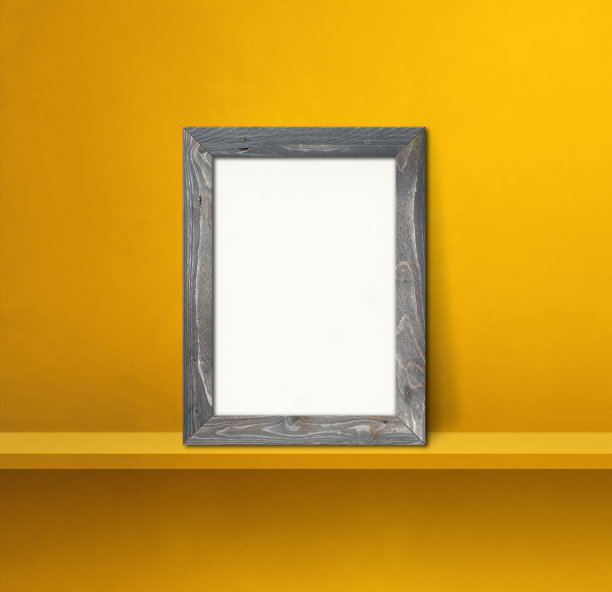 木制画框靠在黄色的架子上。3 d演示。广场背景图片下载