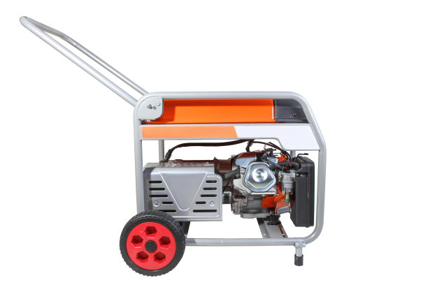 白色背景上的汽油发电机图片下载