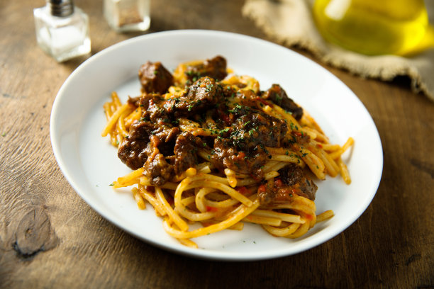 烩牛肉意大利面图片下载