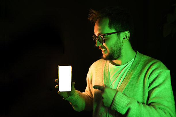 智能手机，黑屏和商务人士图片下载