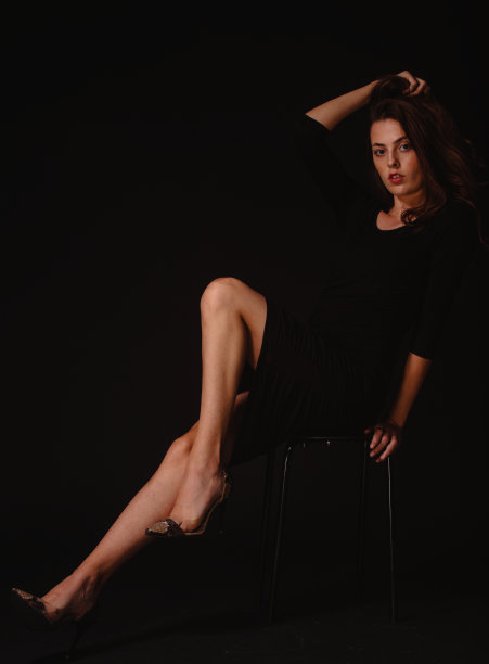 很酷的时尚女孩图片下载