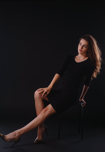 年轻有魅力的女人图片下载