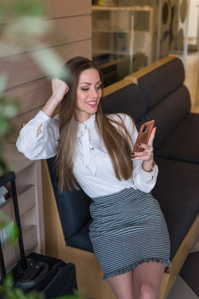 漂亮女人准备出发了，库存照片图片下载