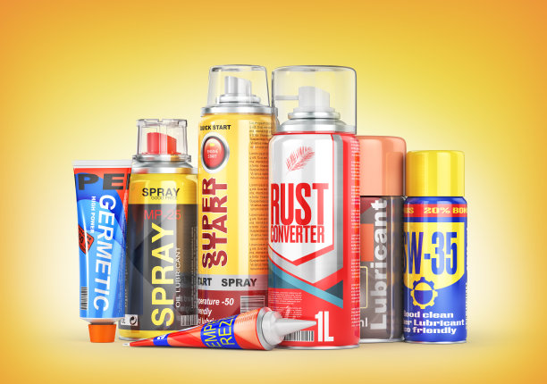 黄色背景上不同的汽车维修产品。油、清洁剂和润滑剂。三维演示图片下载
