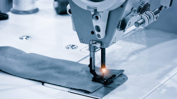 缝纫机和蓝色衣服的项目图片下载