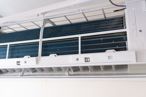 空调被灰尘污染。准备服务图片下载
