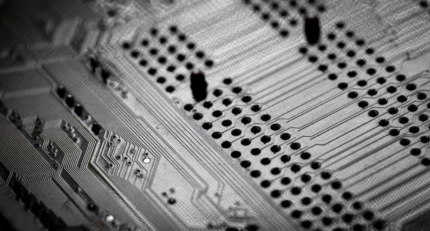 PC电路板上的印刷线路的宏观特写图片下载