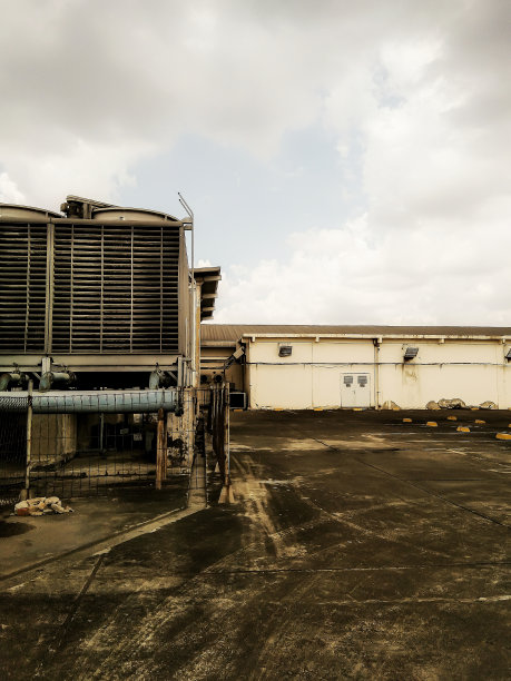 工业建筑焦距不清的照片图片下载