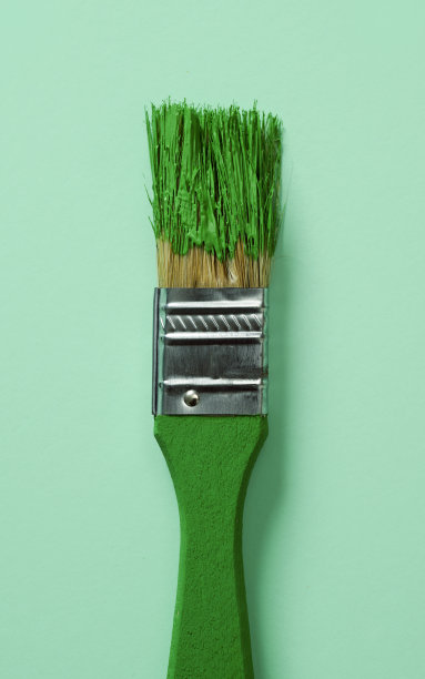 刷绿色油漆图片下载