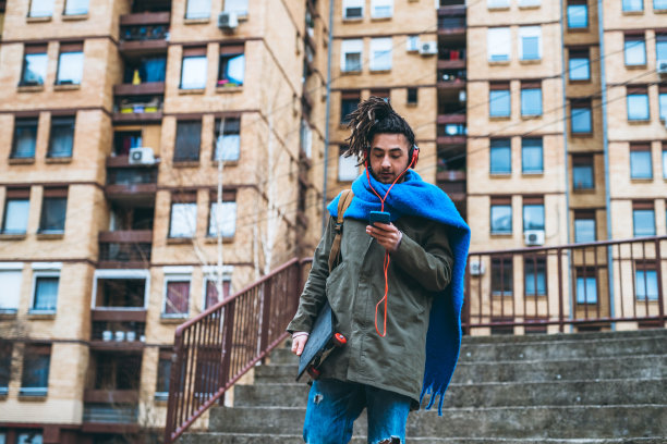 溜冰者听音乐图片下载