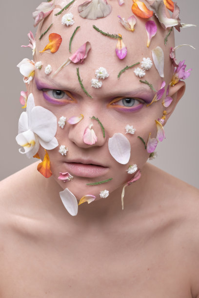 美丽的女人脱发图片下载