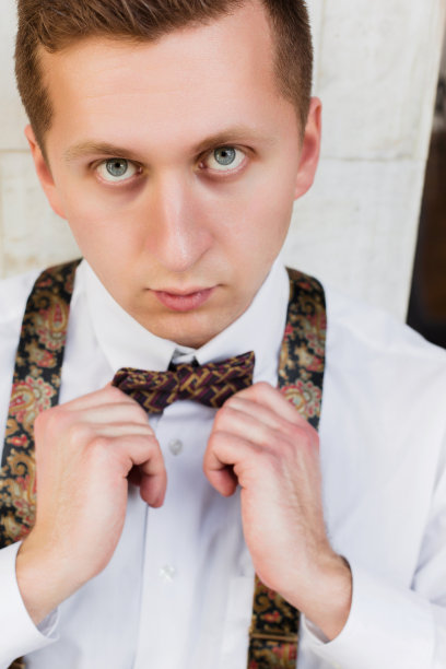 一个有吸引力的年轻人，雇员，未来一代，商人的肖像。图片下载