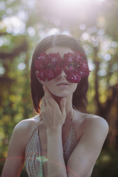 美丽的女人带着花面具美丽图片下载