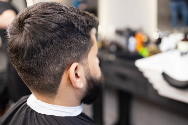 男士客户在发廊图片下载