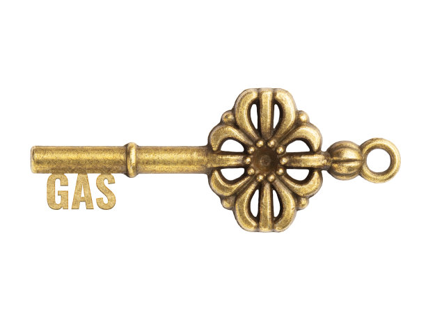 古铜色古董钥匙与字气孤立在白色背景图片下载