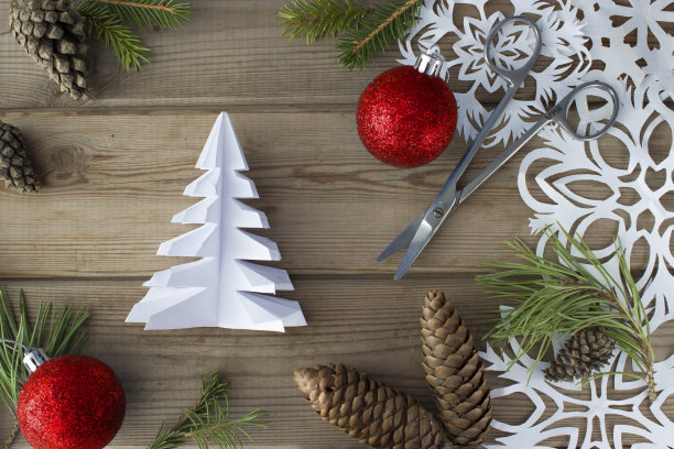 圣诞树剪纸图片下载