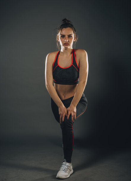 运动女人做运动的照片图片下载